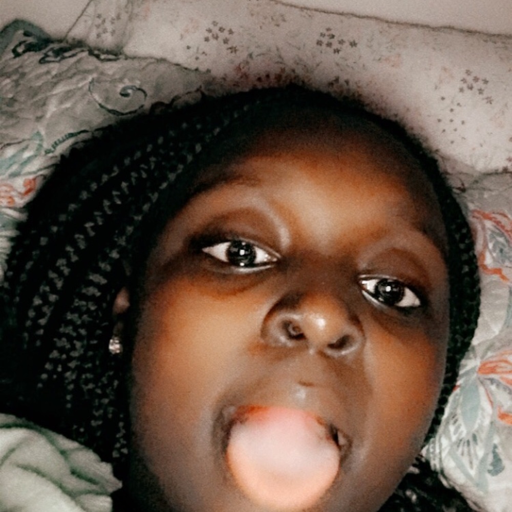 Meet your Posher, Edith